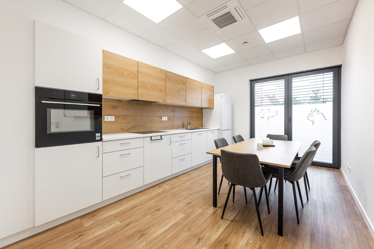 Aufenthaltsraum Tierarztpraxis